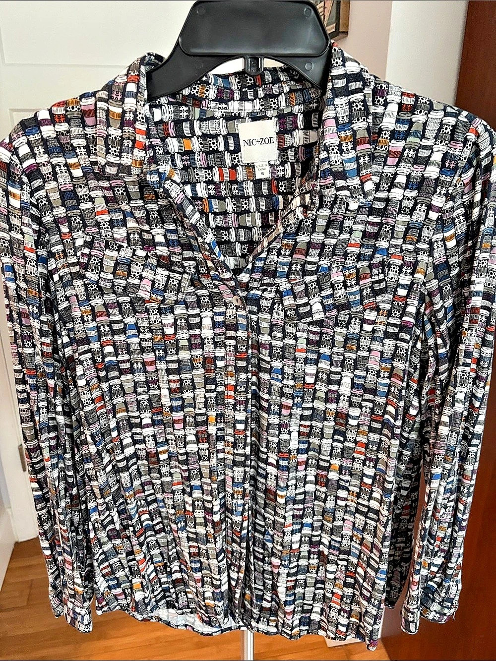NC+ZOE Geometric Blouse in Black & White Size Small Like New